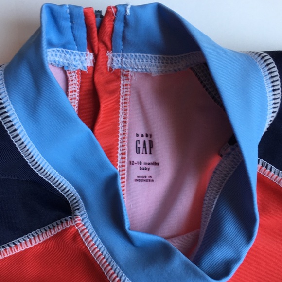 Gap swim shirt size 12 18 months patriotic NWT new - Picture 3 of 12